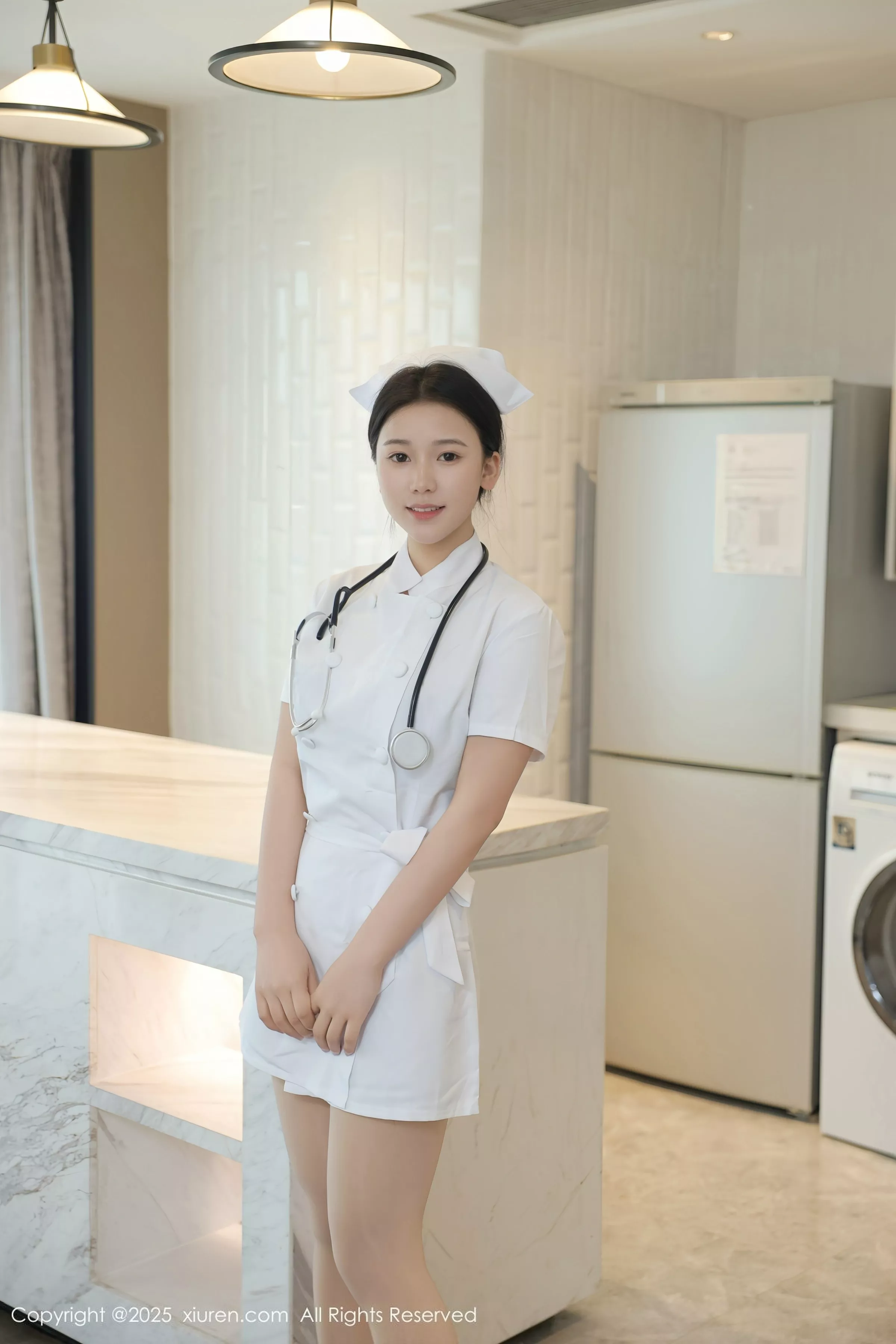 林嘉馨性感白色护士制服露紫色情趣内衣秀丰腴身材绝美写真80P 7